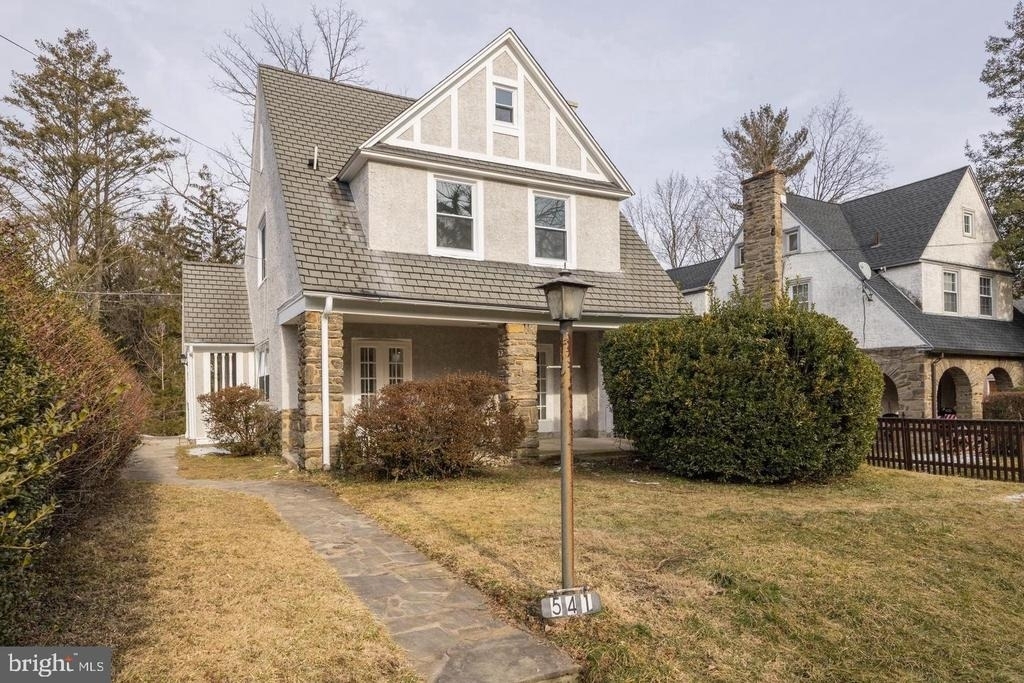 541 E Church - Photo 0