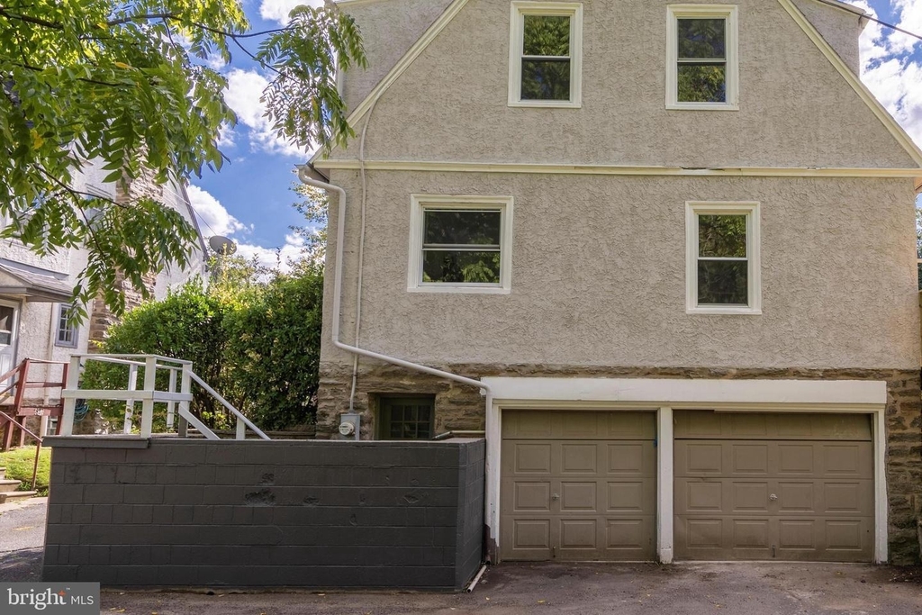 541 E Church - Photo 38