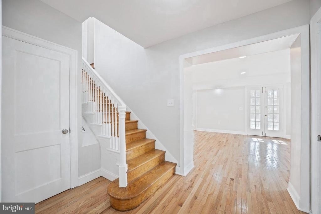 541 E Church - Photo 3