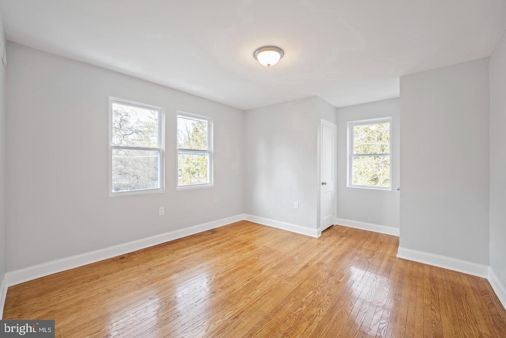 541 E Church - Photo 24
