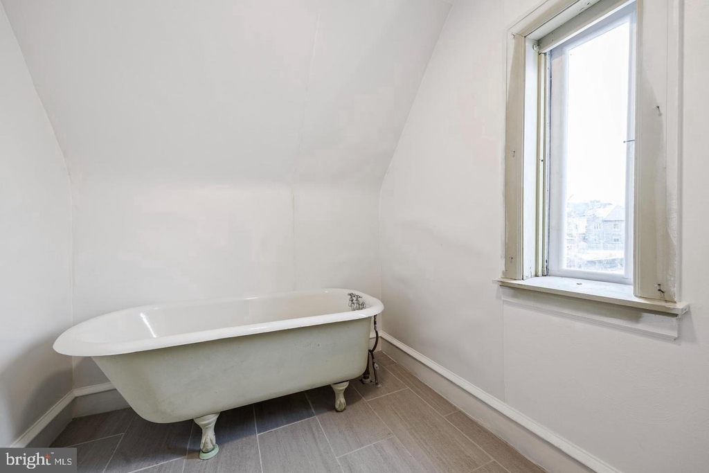 541 E Church - Photo 33