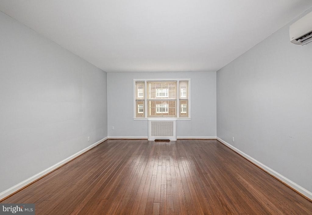 150 E Wynnewood Road - Photo 4