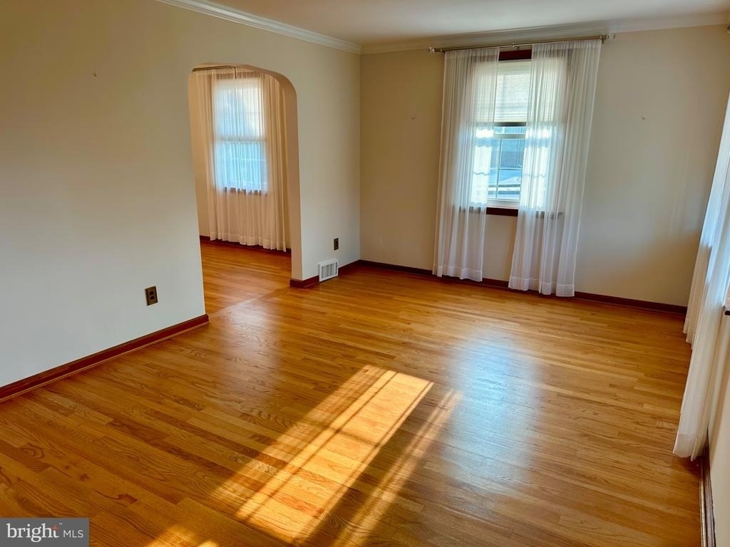 2432 W Chester Pike - Photo 7