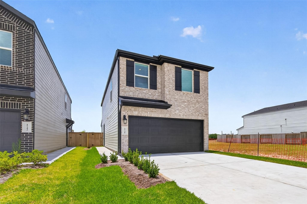 1738 Revolution Way - Photo 2