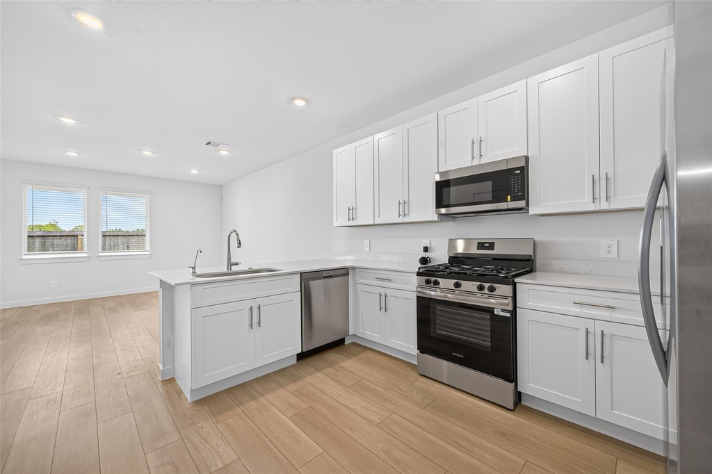 1738 Revolution Way - Photo 9