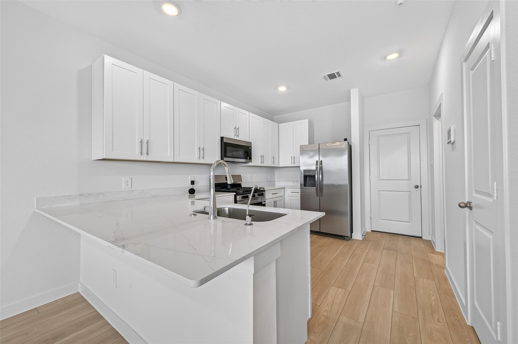 1738 Revolution Way - Photo 14