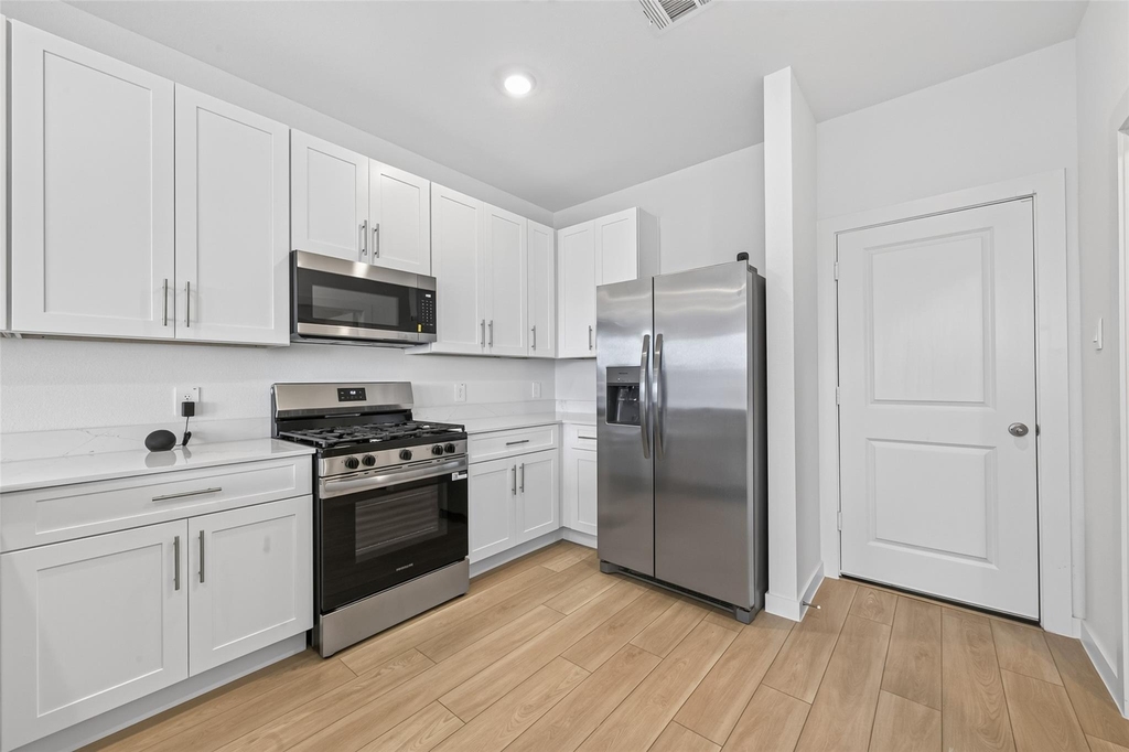 1738 Revolution Way - Photo 17