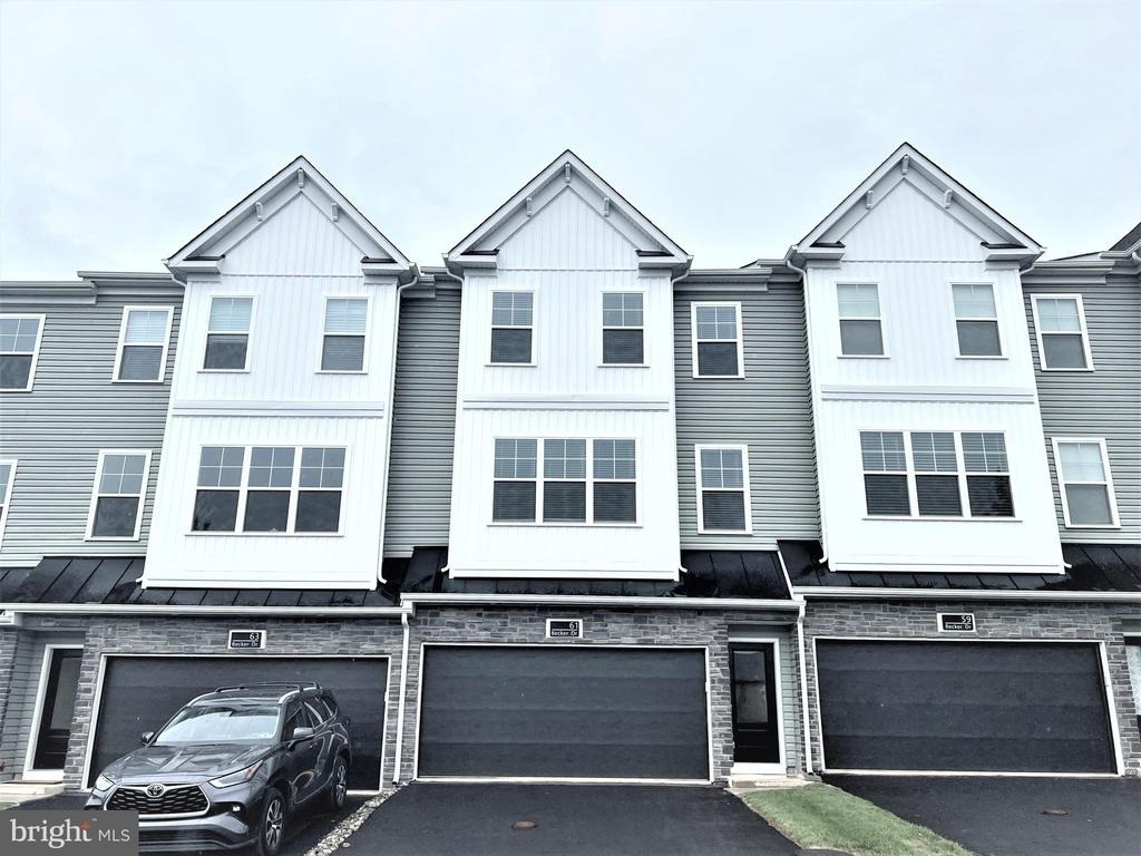 61 Becker Drive - Photo 0