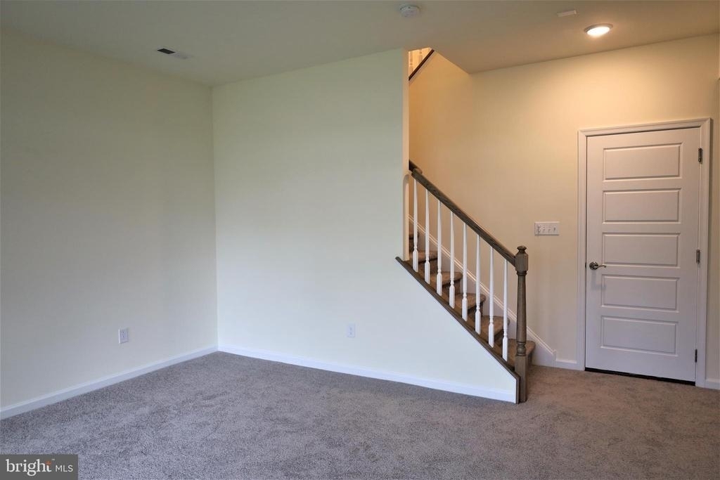 61 Becker Drive - Photo 2