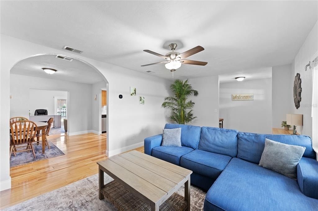 909 Bentwood Lane - Photo 5
