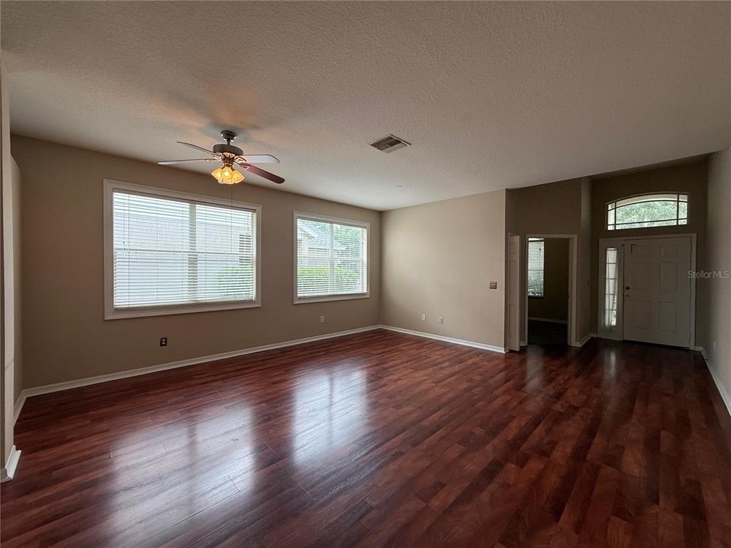 6520 Bridgecrest Drive - Photo 4