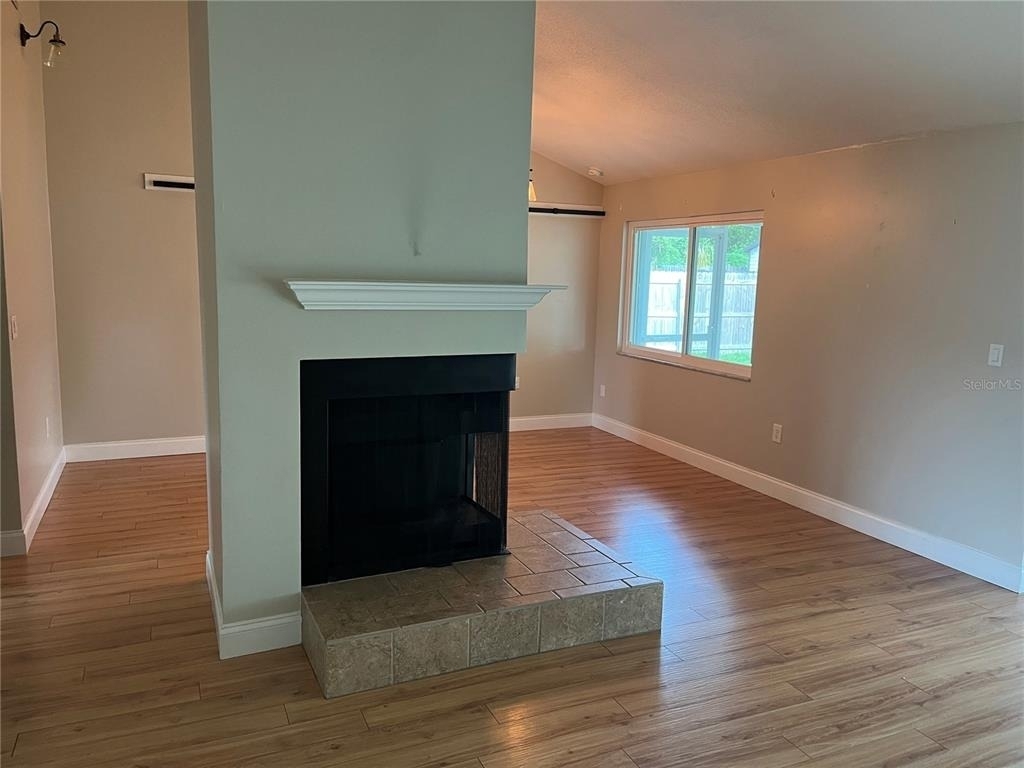 3101 Village Lane - Photo 8