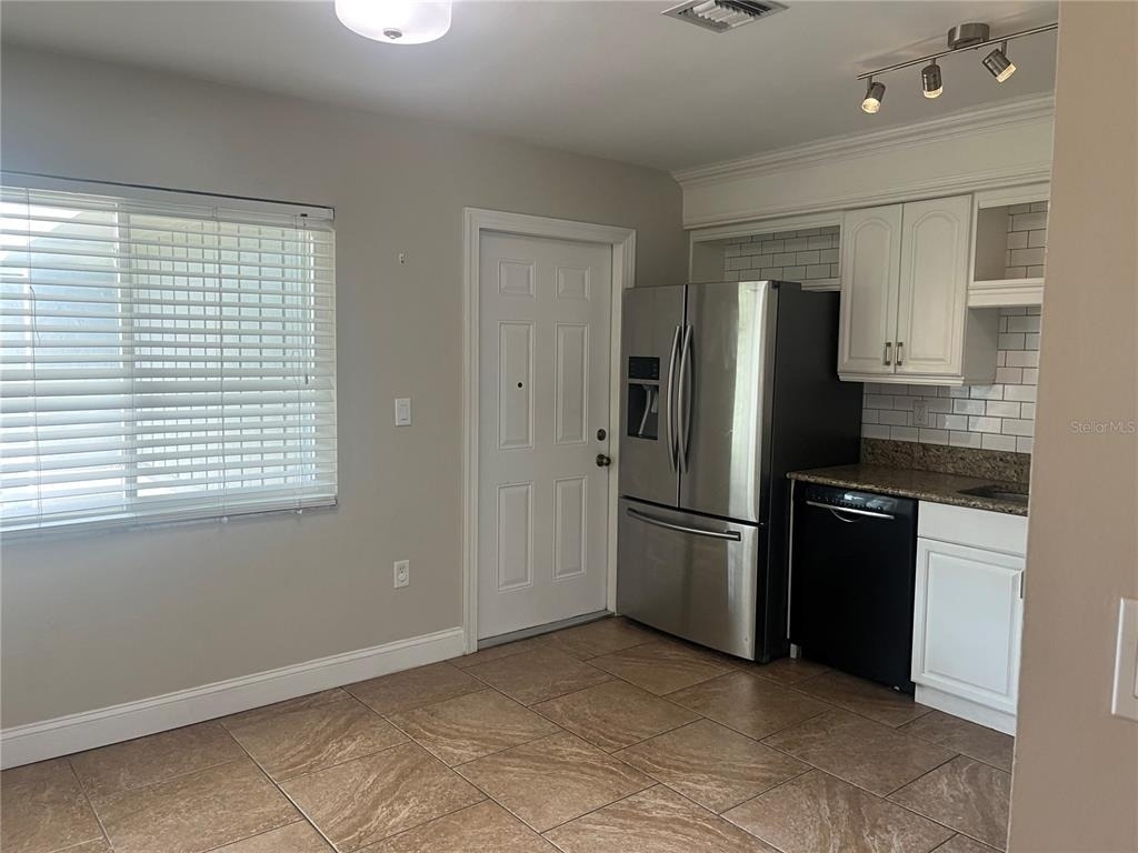3101 Village Lane - Photo 19