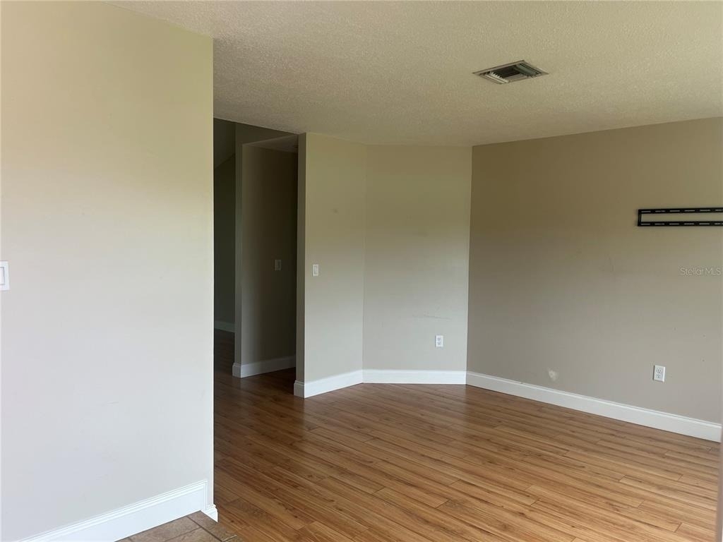 3101 Village Lane - Photo 5