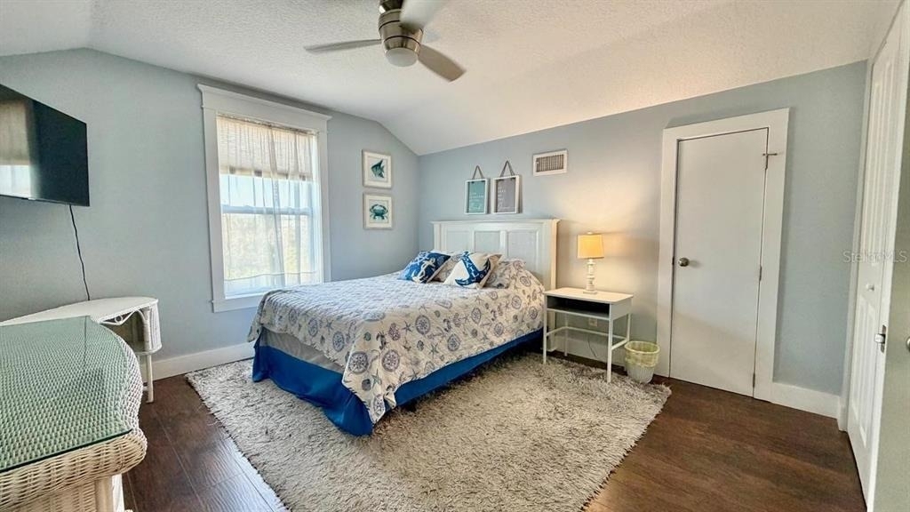 8 Moody Drive - Photo 16