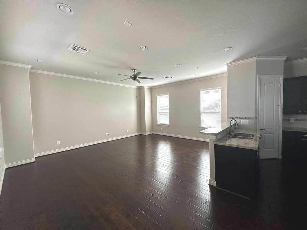 1610 Parker Street - Photo 9