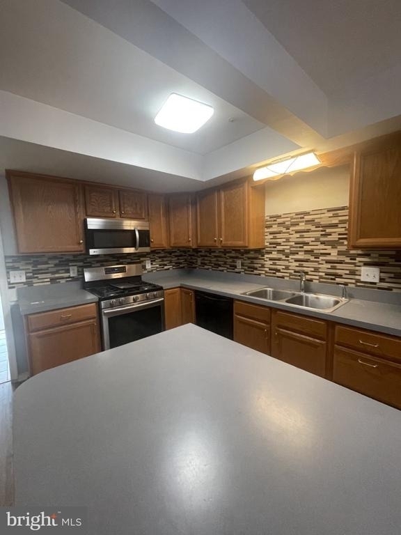 1323 Lindsay Lane - Photo 5