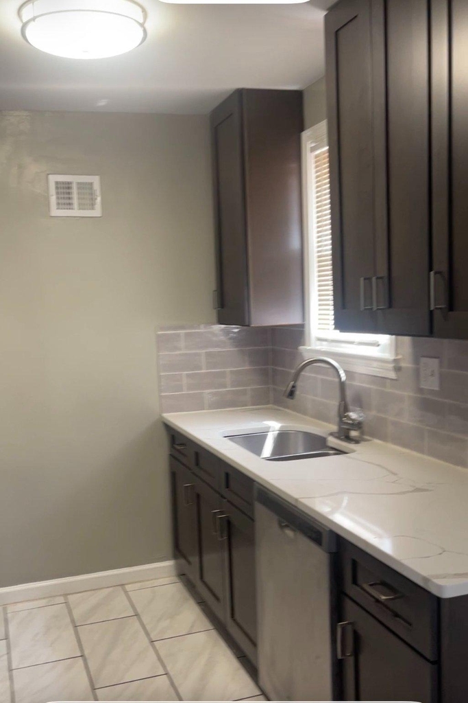 821 Maury Avenue - Photo 9