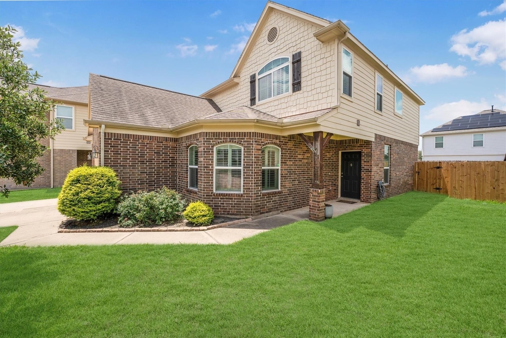 19714 Allenwick Hills Court - Photo 1