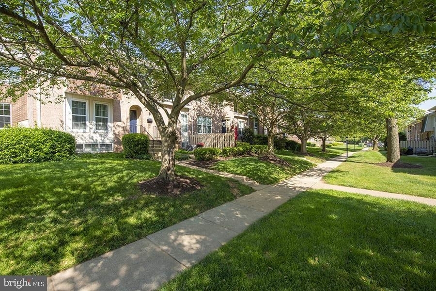 1699 Yale Place - Photo 12