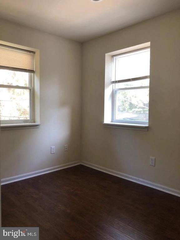 8314 Roanoke Avenue - Photo 7