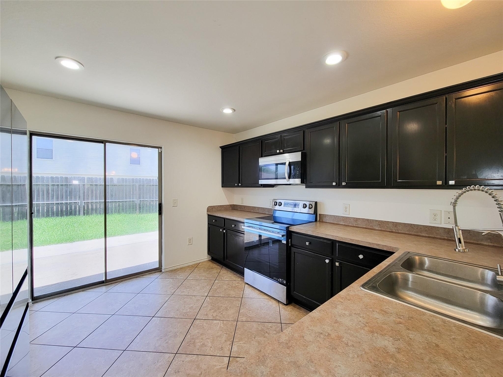 21382 Beacon Springs Lane - Photo 3