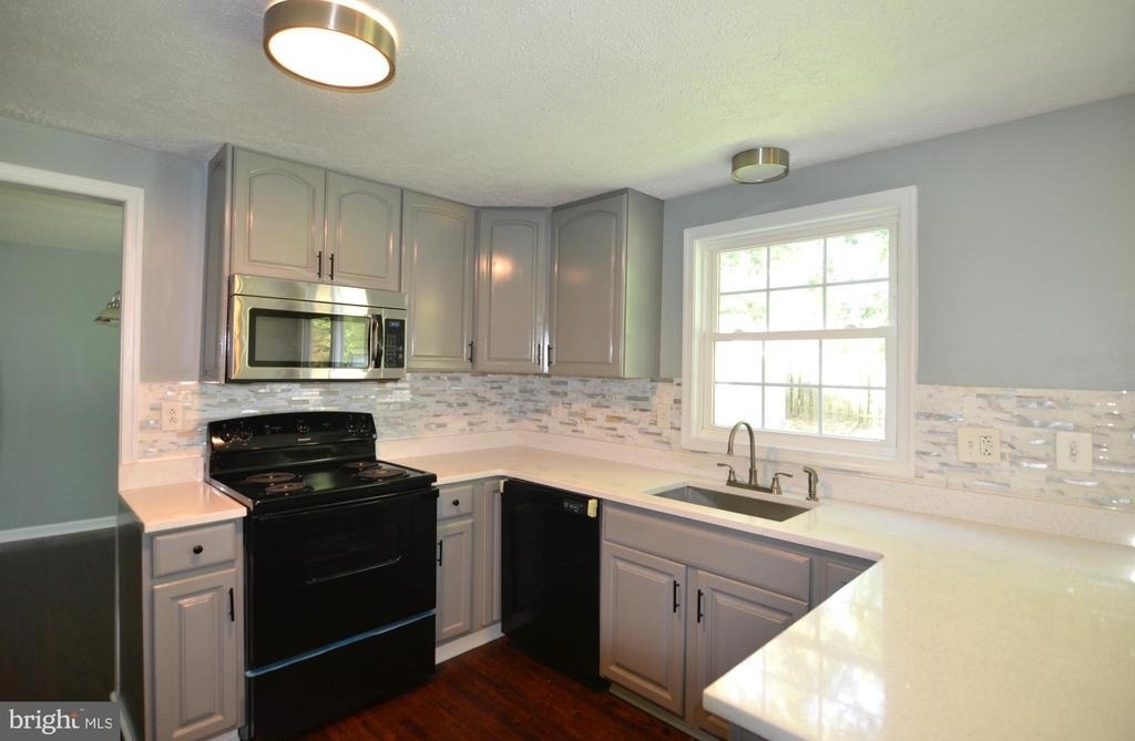 17312 Amity Drive - Photo 3