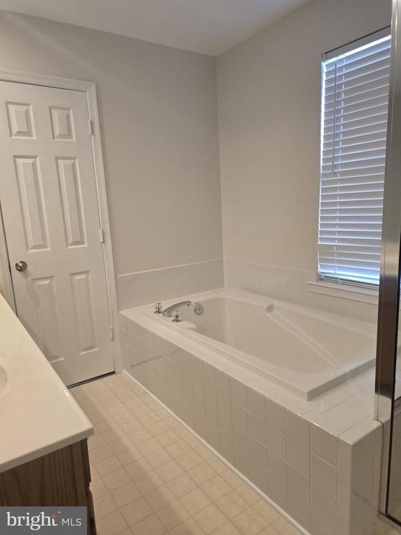 20323 Swallow Point Road - Photo 10