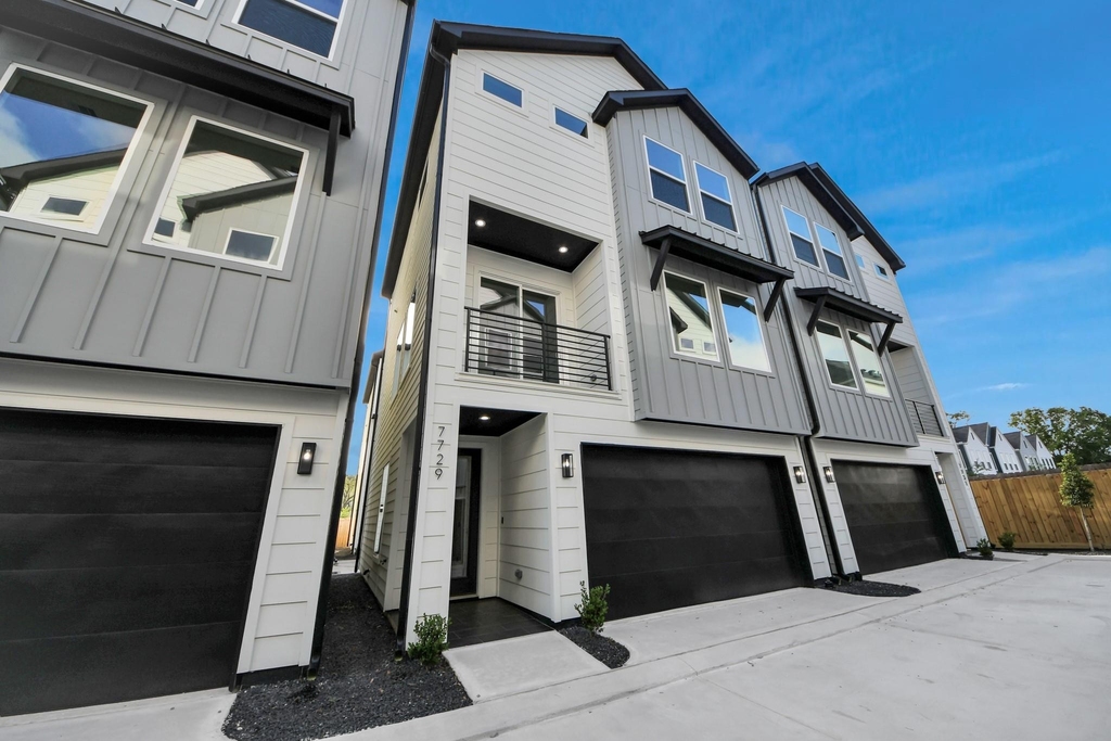 7729 Hammerly Boulevard - Photo 1