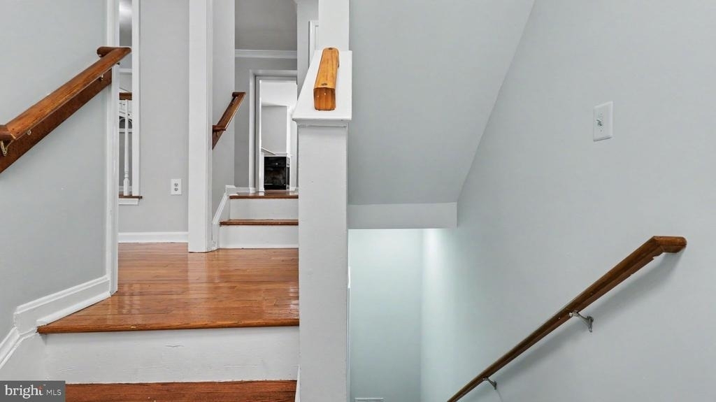 1106 Arcola Avenue - Photo 3