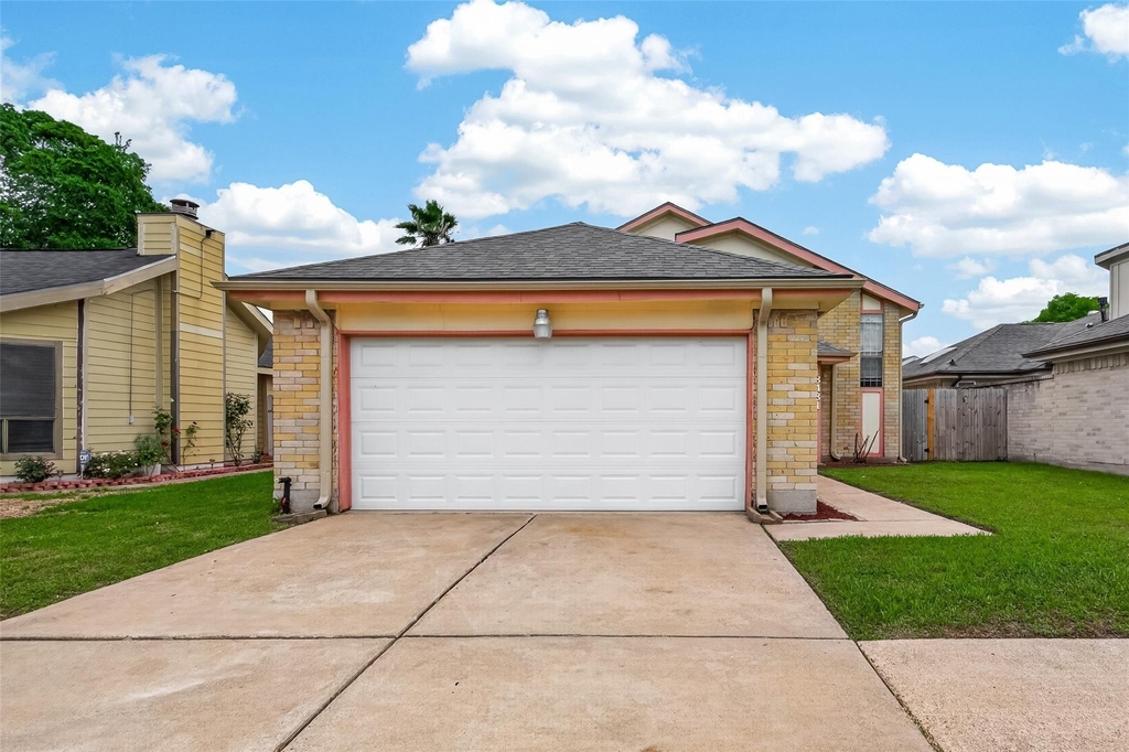13431 Clarewood Drive - Photo 1