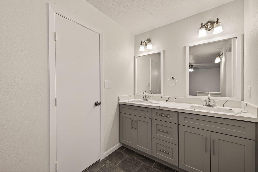 13431 Clarewood Drive - Photo 19