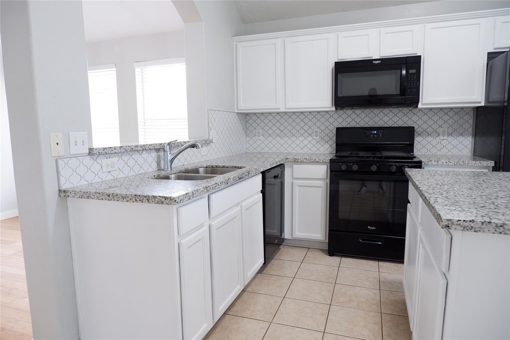 4611 Parkstone Bend Court - Photo 17