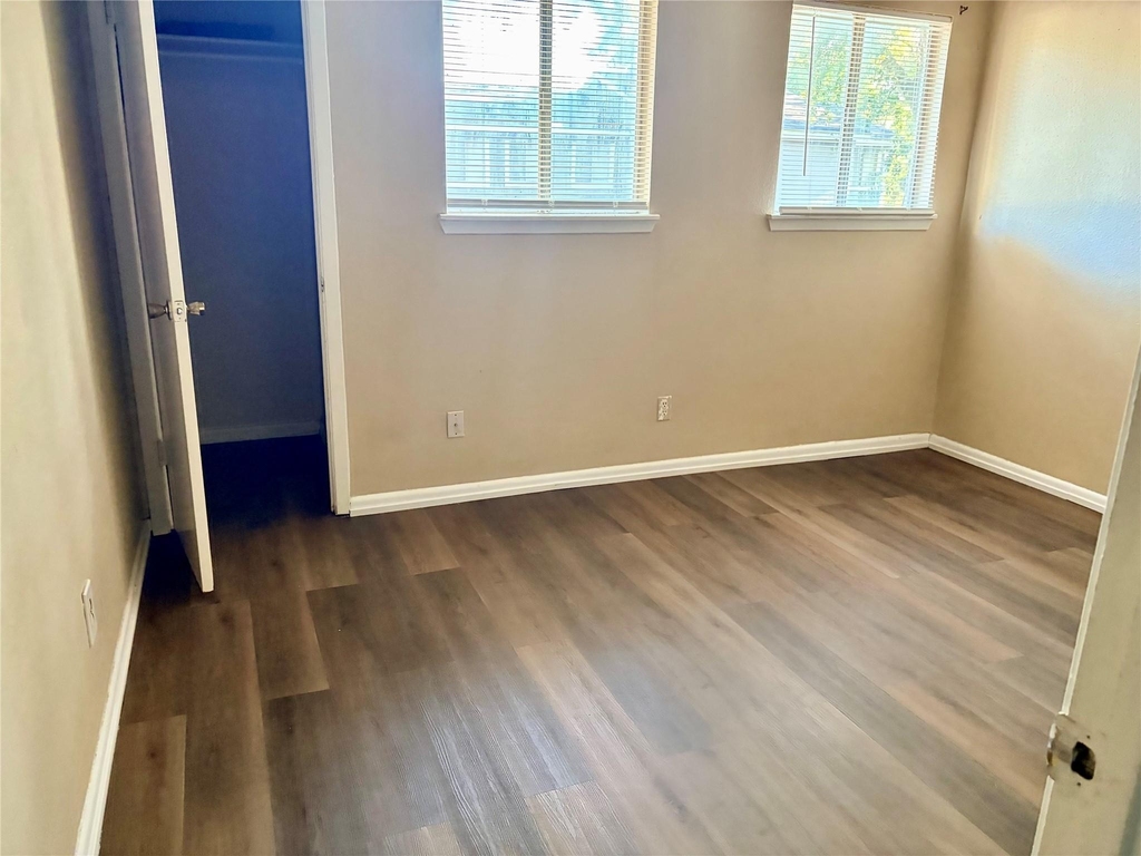 702 Hargest Street - Photo 6