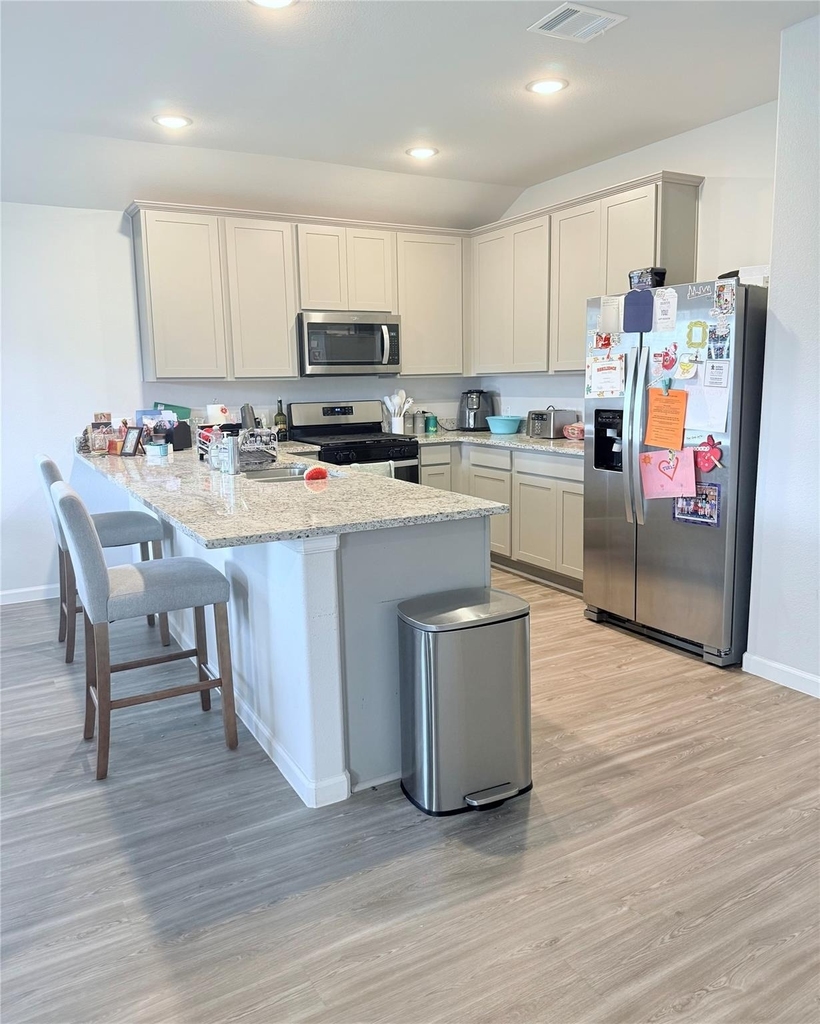811 Brookside Drive - Photo 3