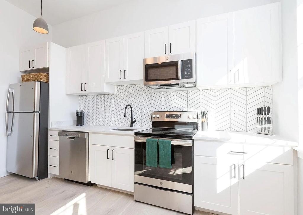 415 Saint Paul Street - Photo 0