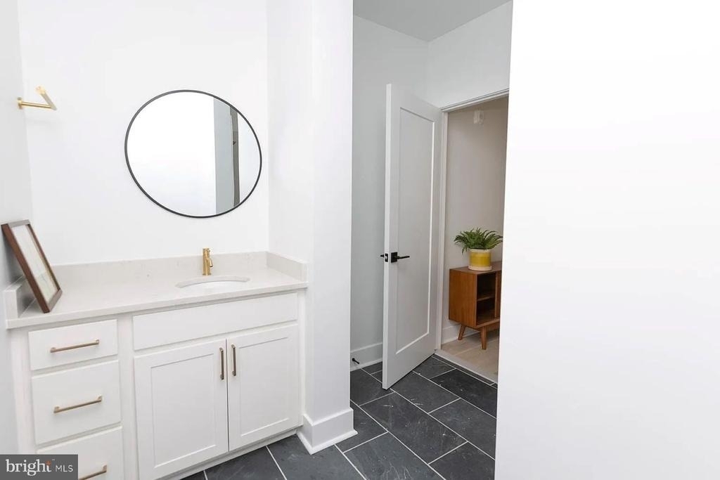 1617 Eastern Avenue - Photo 7