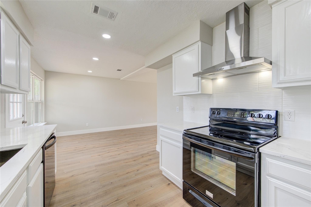 328 Meadow Wood Court - Photo 4