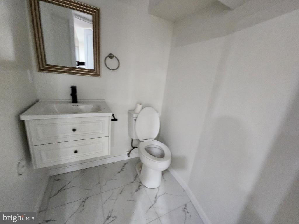523 Wellesley Street - Photo 7