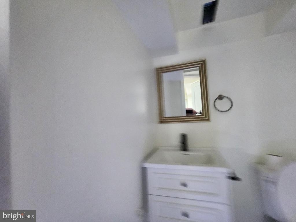 523 Wellesley Street - Photo 21