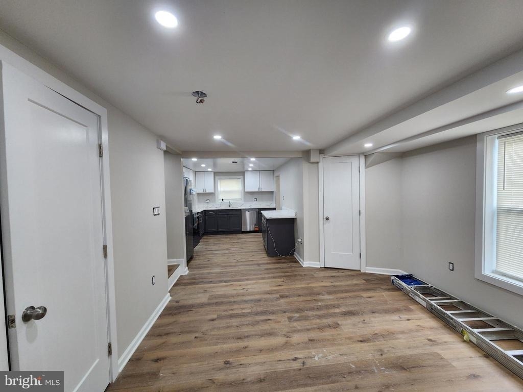 523 Wellesley Street - Photo 4
