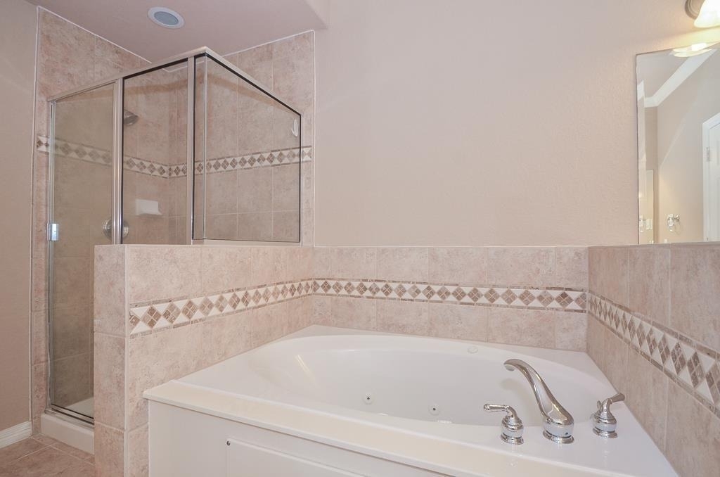3042 Royal Oaks Crs - Photo 18