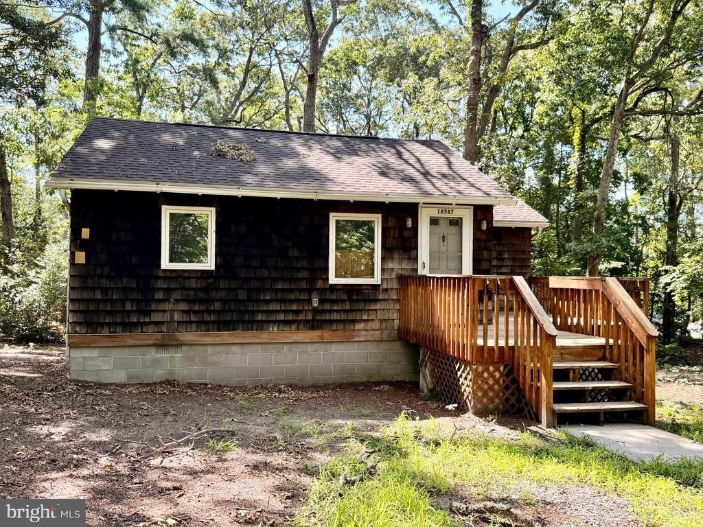 18587 Sylvan Dr - Photo 1