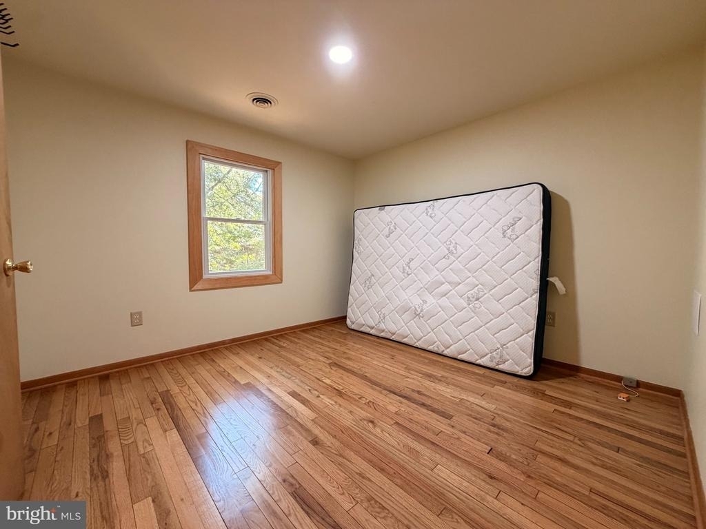 18587 Sylvan Dr - Photo 9