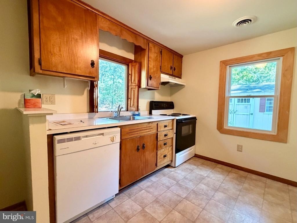 18587 Sylvan Dr - Photo 6