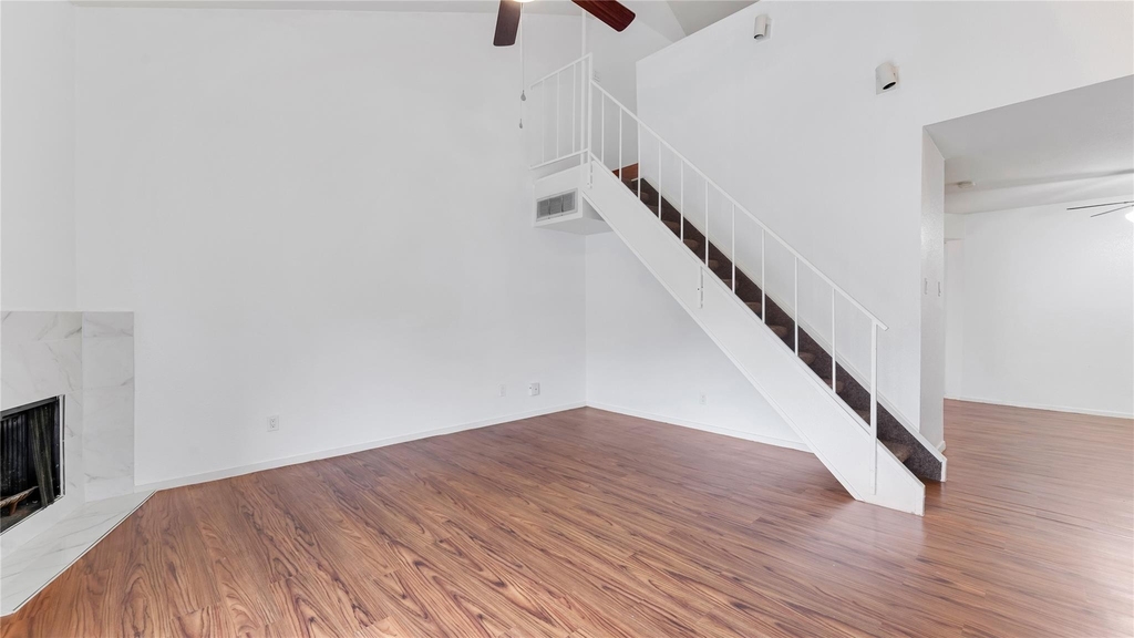 10811 Richmond Avenue - Photo 4