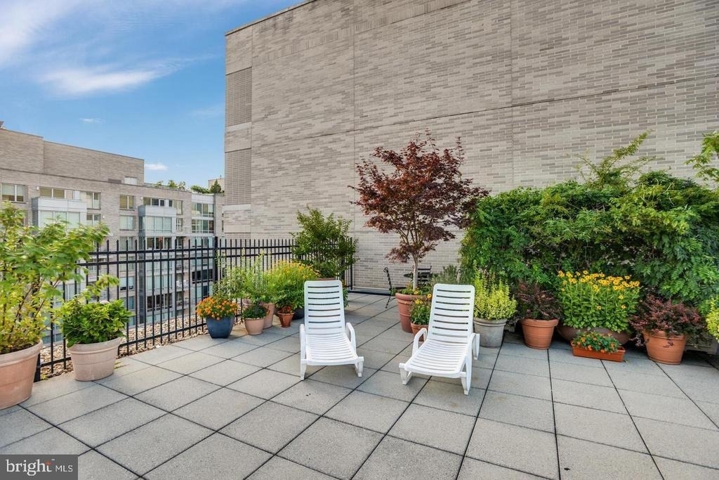 2201 L Street Nw - Photo 10
