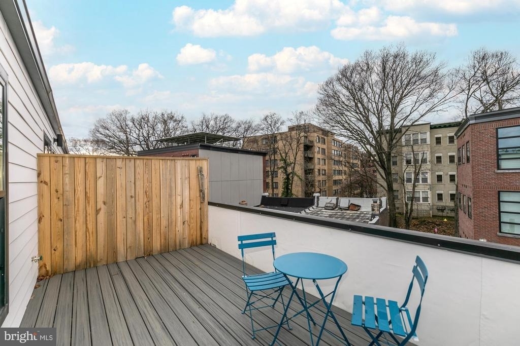 1421 Spring Road Nw - Photo 13