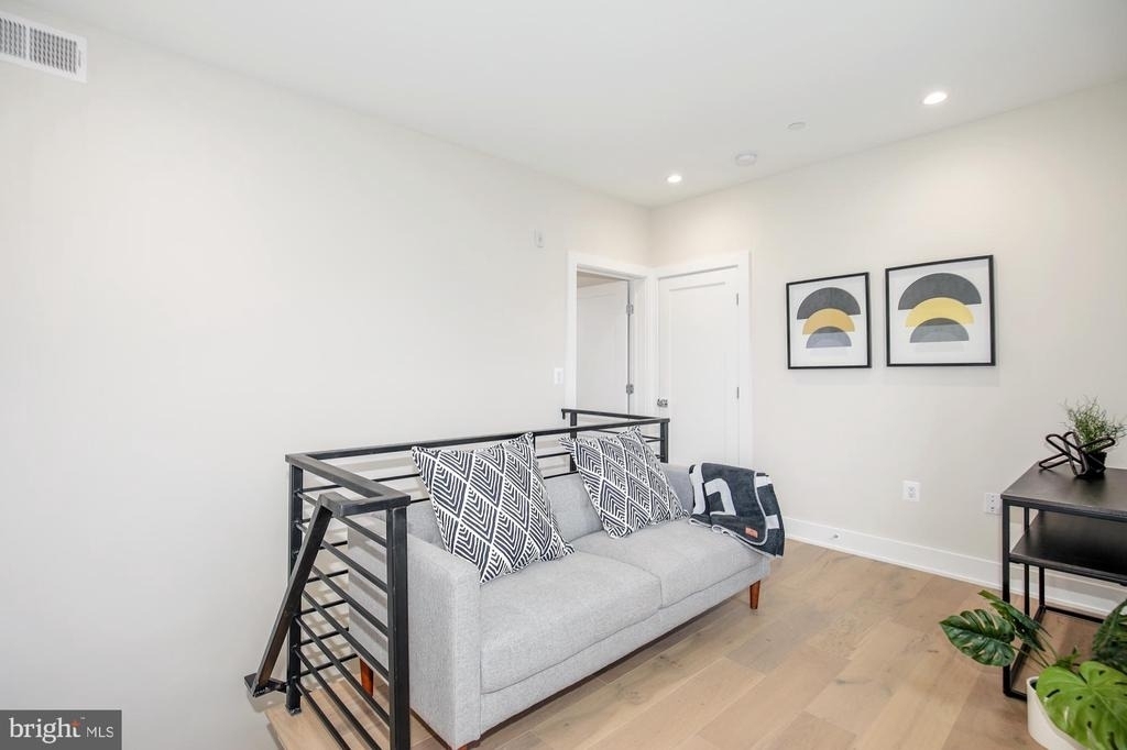 1421 Spring Road Nw - Photo 11