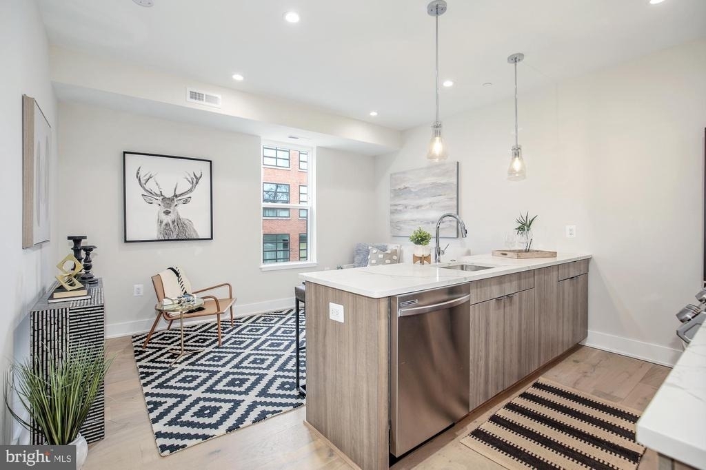 1421 Spring Road Nw - Photo 3